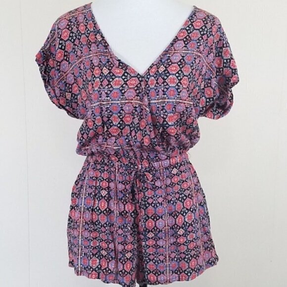 Forever 21 Surplice Front Printed Shorts Romper Jumper Size Small - Picture 4 of 7